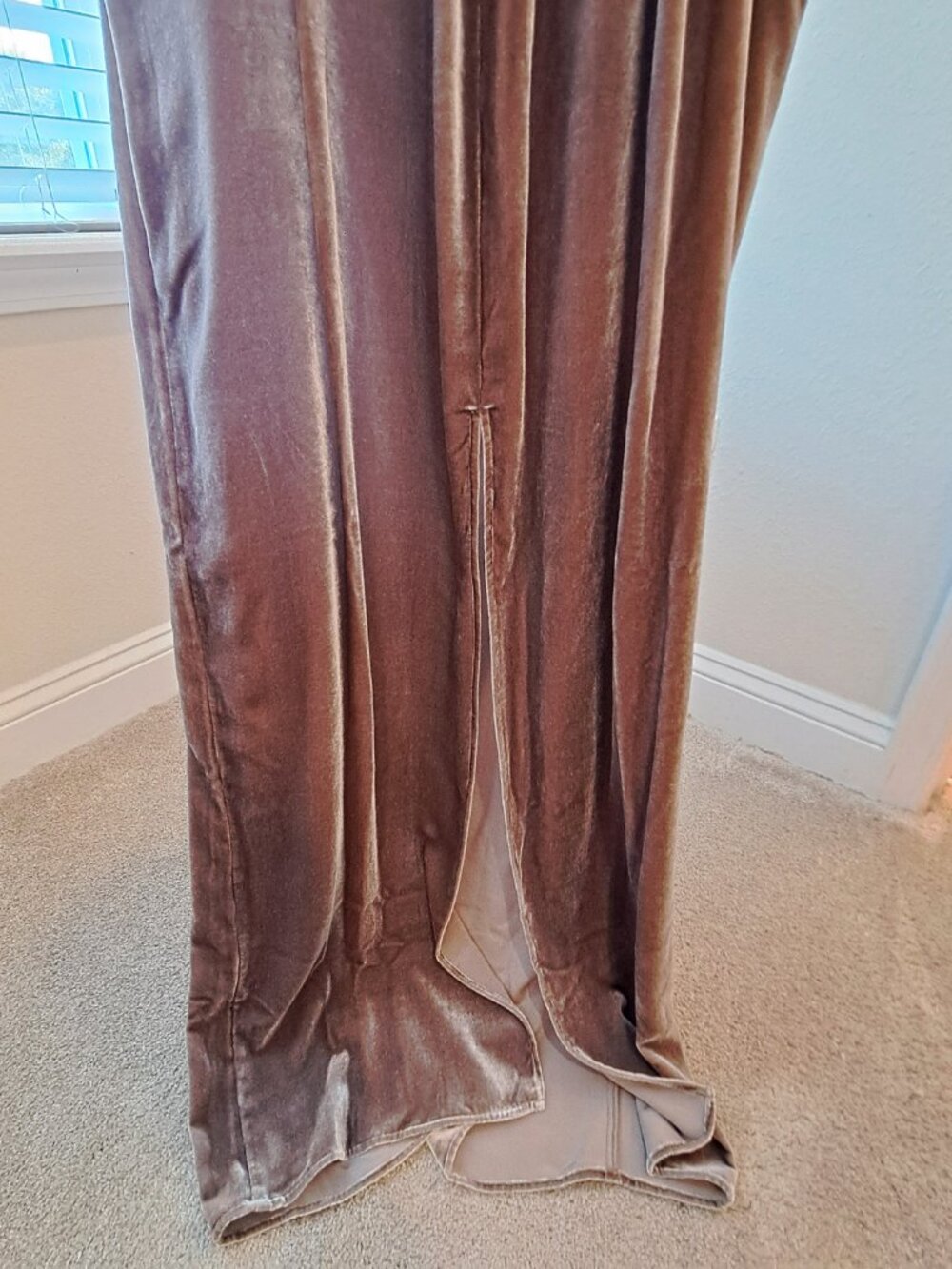 Reformation Frankie Velvet Dress NWT - Picture 8 of 10